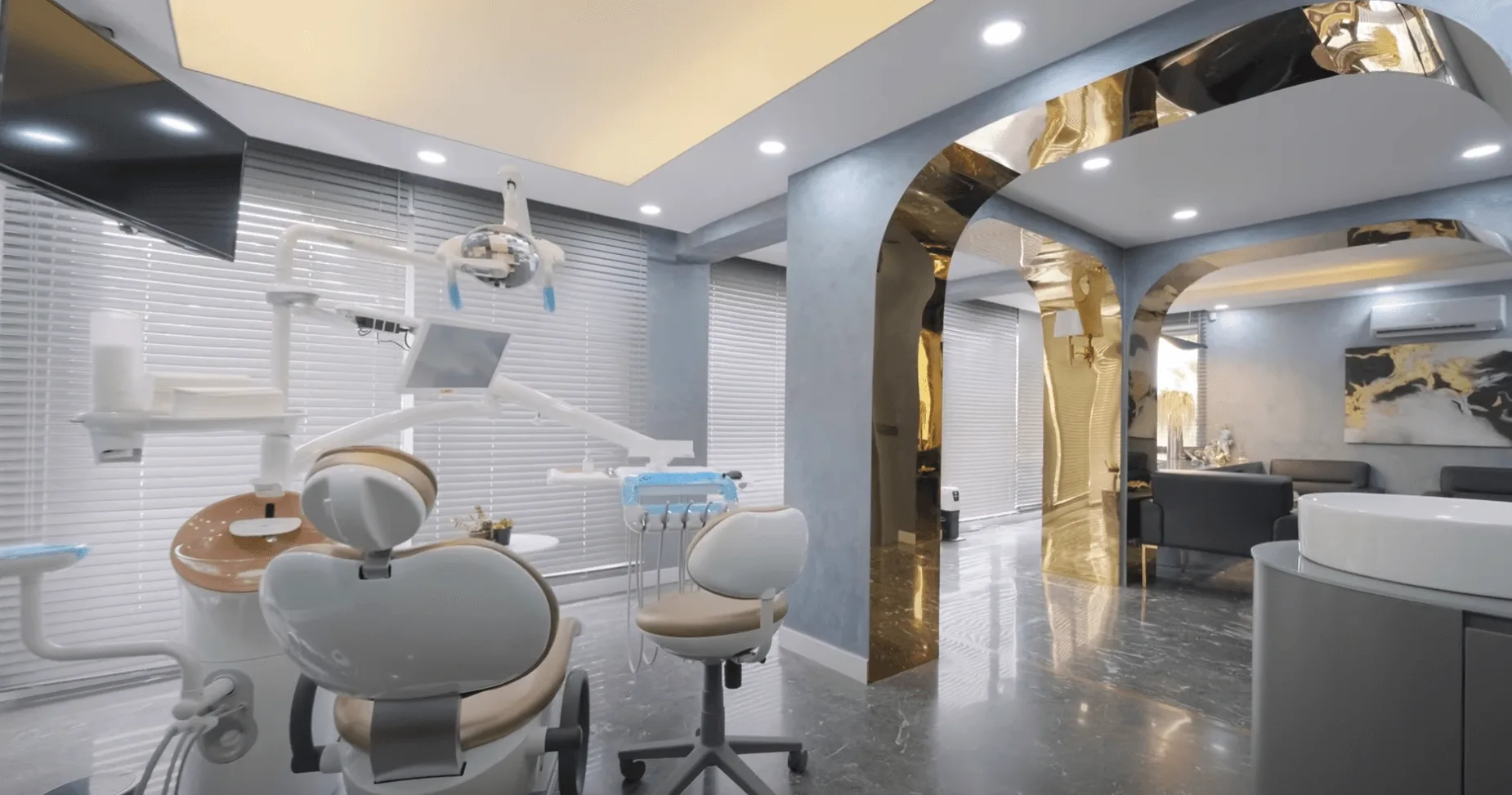 Dental veneers clinic in Antalya, Turkey